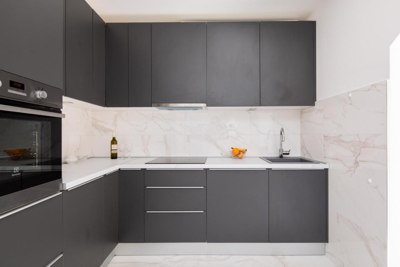 City Apartment Domagoj Омиш Экстерьер фото